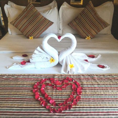 Mega Boutique Hotel Kuta  Ngoại thất bức ảnh