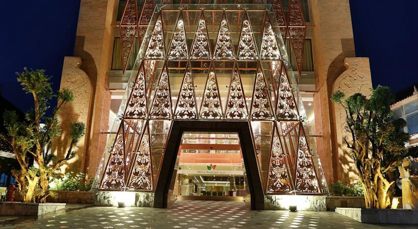 Mega Boutique Hotel Kuta  Ngoại thất bức ảnh