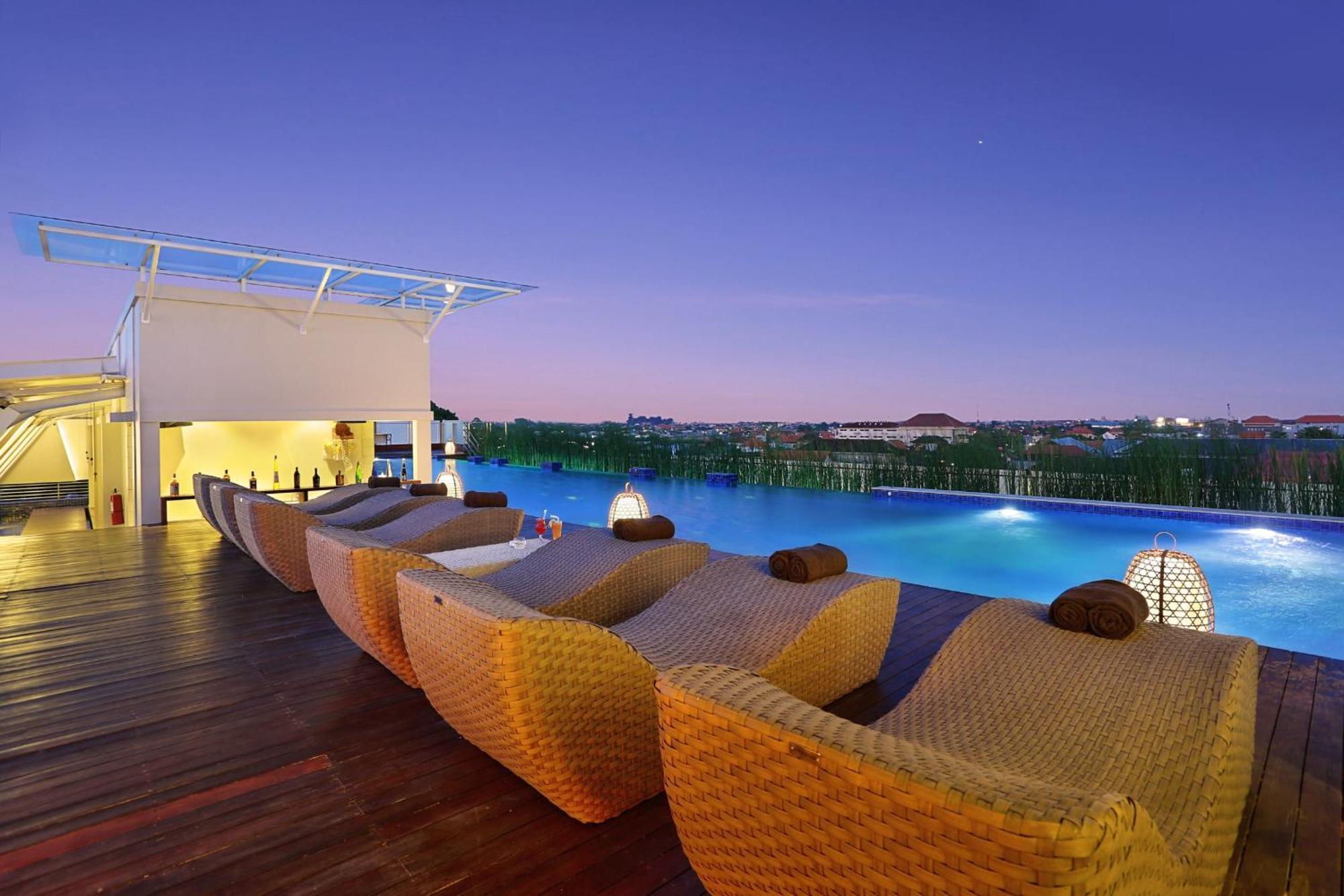 Mega Boutique Hotel Kuta  Ngoại thất bức ảnh