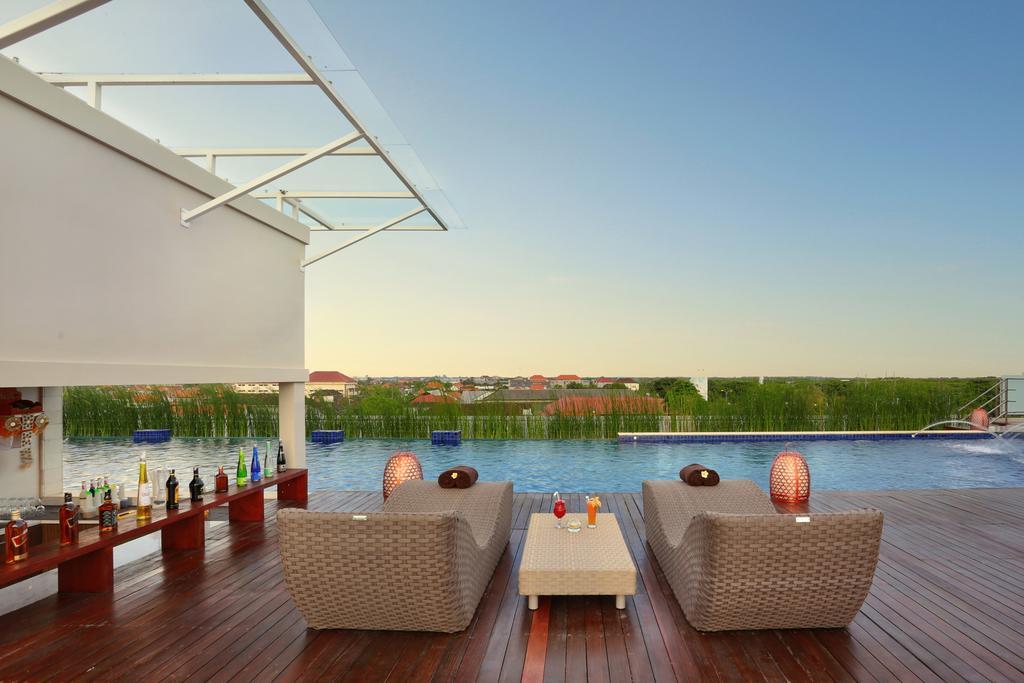 Mega Boutique Hotel Kuta  Ngoại thất bức ảnh